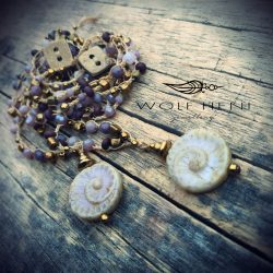 ARKANA kézzel készült nyaklánc különleges cseh üveggyöngy medállal