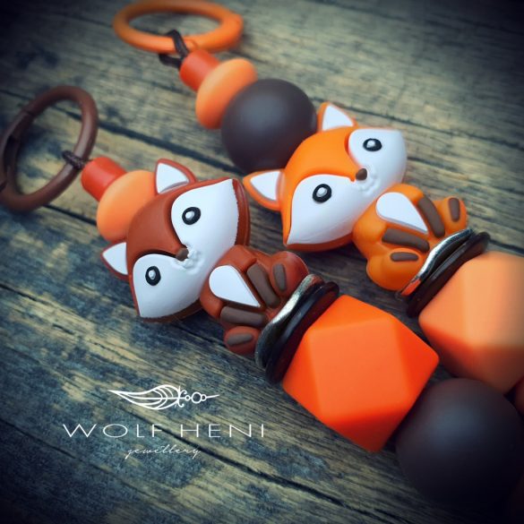 Kézműves rókás kulcstartó, erdei talizmán hangulatú multifunkciós ékszer