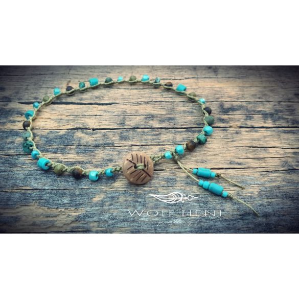 „Kézműves unisex bokalánc afrikai türkiz, tigrisszem és kókuszhéj gomb díszítéssel.”