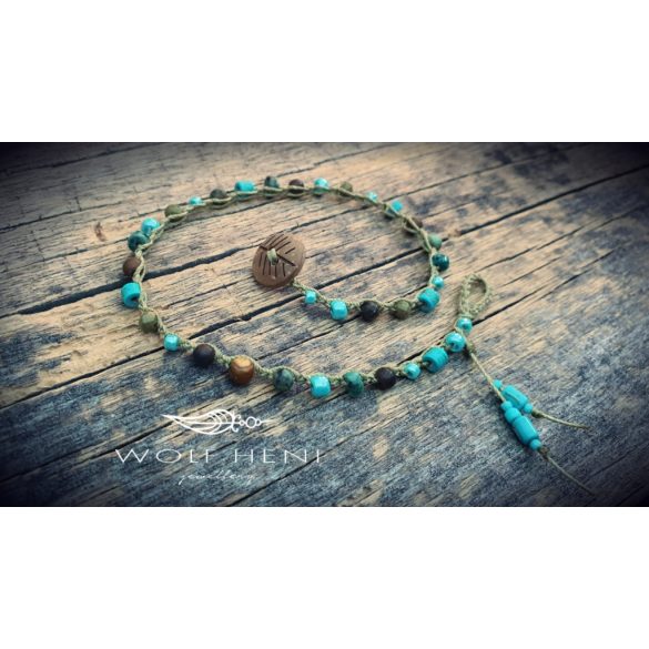 „Bohém, kézzel készített ásvány bokalánc cseh és japán üveggyöngyökkel.”