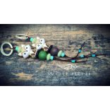 Kézműves rókás kulcstartó zöld és türkiz színvilággal, multifunkciós ékszerként