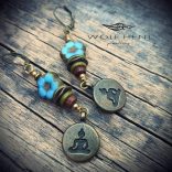 CSENDVIRÁG kézzel készült fülbevaló cseh Picasso és table cut üveggyönggyel, kerámiakoronggal és sárgarézzel – WOLF HENI jewellery