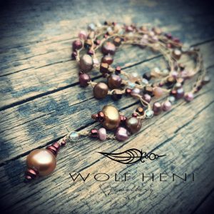 „PEARLITHA kézzel készült igazgyöngyös és üveggyöngyös nyaklánc”