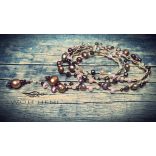 „Fémmentes, természetes tónusú PEARLITHA gyöngylánc meleg színekkel”