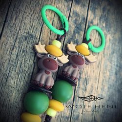 erdei szarvas kulcstartó méreganyagmentes szilikongyöngyökkel