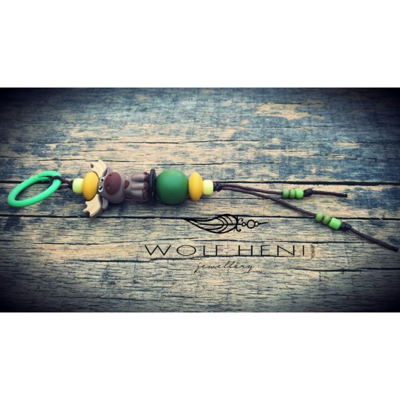 erdei hangulatú szarvas táskadísz vagy kulcstartó