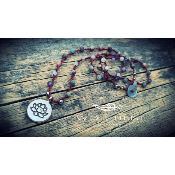 Kézműves SZFÉRA nyaklánc csiszolt ásványokkal és lótusz medállal – variálható ékszer
