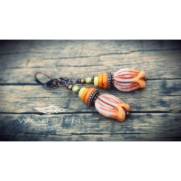 SZÍNTÖRŐ boho stílusú tulipán fülbevaló kerámia korongokkal és meleg tónusú fém elemekkel